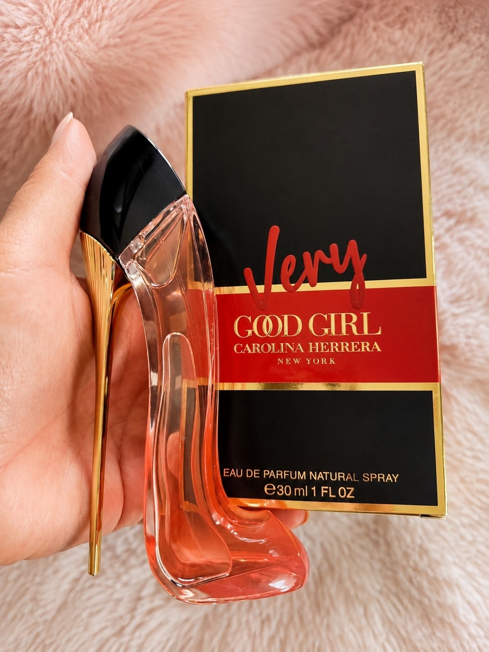 Carolina Herrera Very Good Girl Body Oil - Black, Gold, Red, Clear